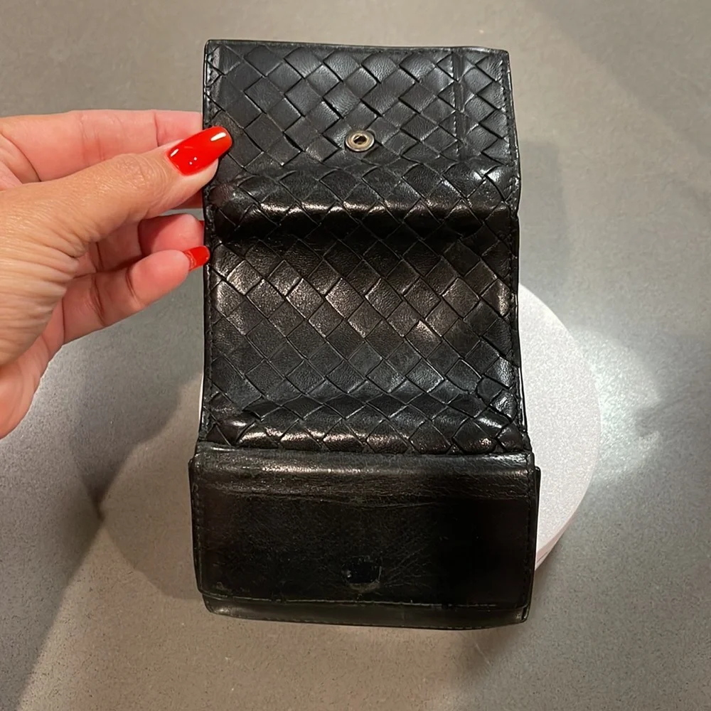 Bottega Veneta Authentic Man Leather Wallet in great condition
